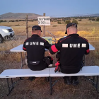 Efectivos de la UME operan los drones para apoyar las tareas de reparación de la tubería de suministro de agua de Ávila