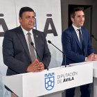 Carlos Garcia y Federico Bueno (D) durante la rueeda de prensa.