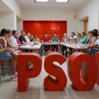 El secretario de Organización del Partido Socialista de Castilla y León, Daniel de la Rosa, mantiene una reunión de trabajo con el secretario de Organización del PSOE de León, Daniel San José.