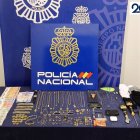 El dinero y las joyas sustraídas recuperadas por la Policía Nacional