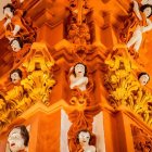 Imagen grotesca tras la restauración de los angelotes