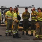 Cuadrillas desplazadas a San Cristóbal de Valdueza (León), para el incendio que afecta a varias pedanías de Ponferrada