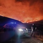 Avance del incendio de Anllares en León.