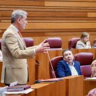 José Luis Vázquez, en un momento del pleno de este miércoles en las Cortes de Castilla y León.