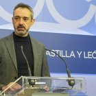 El portavoz parlamentario de Vox, David Hierro, durante la rueda de prensa.