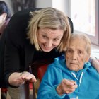 Isabel Blanco, en la visita al centro de día 'AFA La Bañeza'.