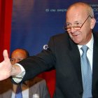 Sebastián Battaner en una de las últimas asambleas de Caja Duero en septiembre de 2003