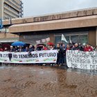 Imagen de la concentración a las puertas del Ayuntamiento.