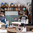 Los pintores Ana Morales y Amador P. Calvet en su estudio de la localidad soriana de Mazaterón