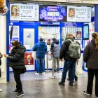 Las administraciones de lotería apuran el fin de semana para vender los últimos décimos de Navidad.