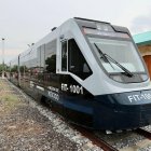 Tren-tram que supuestamente fue fabricado para León prestando servicio en el Ferrocarril Interoceánico, en México.
