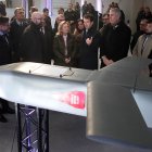 La secretaria de Estado de Defensa, Amparo Valcarce, visita las instalaciones de la futura fábrica de vehículos aéreos no tripulados de Indra Group acompañada Ángel Escribano y José Vicente de los Mozos