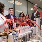 El candidato del PP a la Presidencia de la Junta, Alfonso Fernández Mañueco, durante su visita al Centro Tecnológico de Miranda de Ebro.