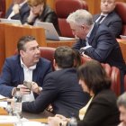 Miembros del grupo UPL-Soria Ya durante un pleno de las Cortes, en una imagen de archivo.