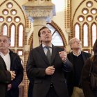 Alfonso Fernández Mañueco, visita el Palacio de Gaudí de Astorga