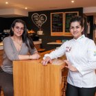 Las hermanas Silvia y Claudia Manzano, dueñas de este establecimiento