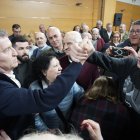 El presidente nacional del PP, Alberto Núñez Feijóo, participa en un acto público en la Casa de la Cultura en Ponferrada