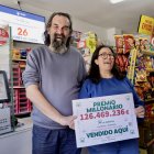 Propietarios del quiosco de la calle Francisco Montejo de Salamanca