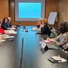Reunión del grupo técnico para el seguimiento de los cribados de cáncer.

La Consejería de Sanidad de la Junta de Castilla y León ha constituido el Grupo técnico de seguimiento de los programas de cribado de cáncer de la Comunidad, un nuevo espacio de trabajo orientado a mejorar la "coordinación, evaluación y desarrollo" de las estrategias de detección precoz de estas patologías.

SOCIEDAD ESPAÑA EUROPA CASTILLA Y LEÓN AUTONOMÍAS
JCYL