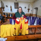 Preparación de las procesiones de Semana Santa en Sotillo de la Ribera (Burgos).