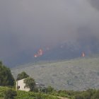 Incendio en la localidad de San Vicente de Arganza (León).