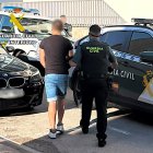 Momento de la detención por parte de la Guardia Civil.