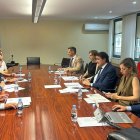 El consejero de Industria, Universidades, Empleo y Comercio Juan Carlos Suarez Quiñones se reúne con la Asociación Empresarial VITARTIS