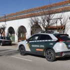Vivienda en Matamala de Almazán acordonada por la Guardia Civil en cuyo interior ha fallecido una mujer