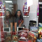 El cubil del Mago; en la imagen Valaya Jimeno Santos, encargada de la tienda y  sala de Rol