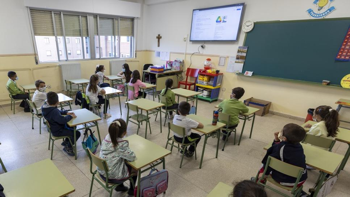 Escolares de Castilla y León en una imagen de archivo  ICAL
