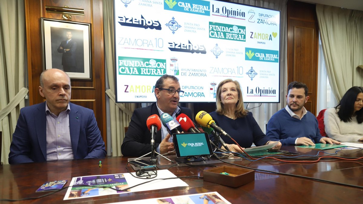 Presentación del itinerario oficial y del Pregón de la Semana Santa de Zamora de 2024.
