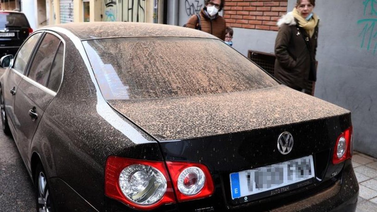 Calima sobre Palencia La ciudad de Palencia ha amanecido cubierta de polvo procedente de África en una imagen de archivo