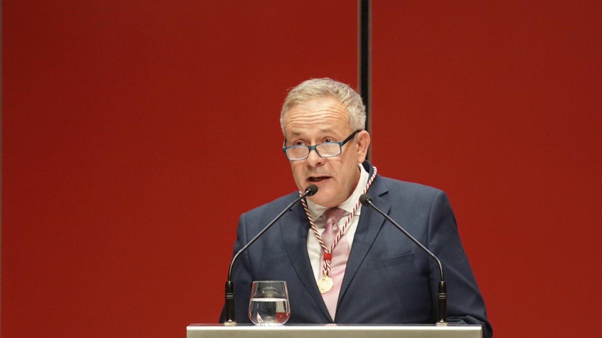 Rene Jesús Payo Hernanz, Premio Castilla y León de Ciencias Sociales y Humanidades, durante su intervención en el acto de entrega de los premios