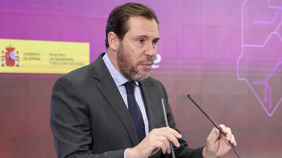 El ministro de Transportes y Movilidad Sostenible, Óscar Puente, en una imagen de archivo.