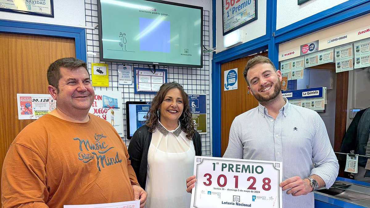 La administracion Mayte, en Aranda de Duero, vendió la mitad de los décimos