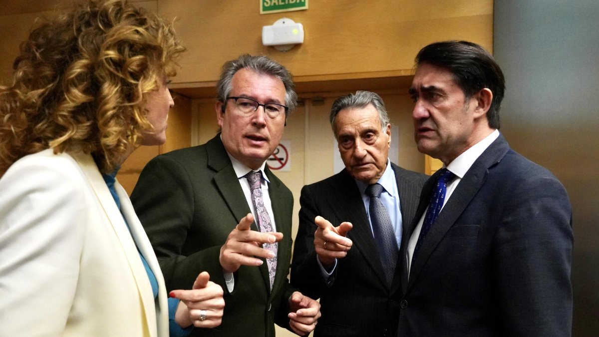 El consejero de Medio Ambiente, Vivienda y Ordenación del Territorio, Juan Carlos Suárez-Quiñones, ayer.