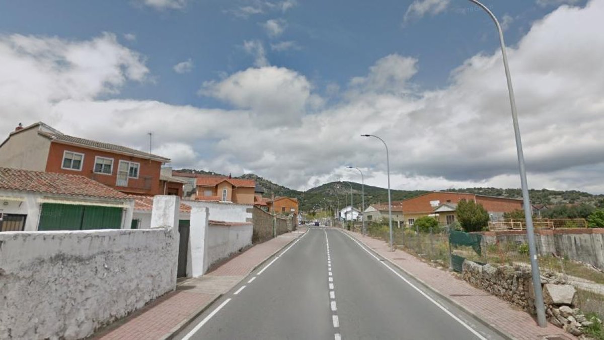 Carretera AV-502 a su paso por Cebreros, Ávila. GOOGLE MAPS