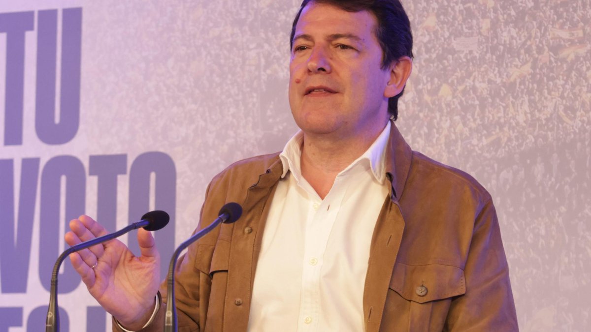El presidente del PP de Castilla y León, Alfonso Fernández Mañueco, participa en un acto con alcaldes en Zamora