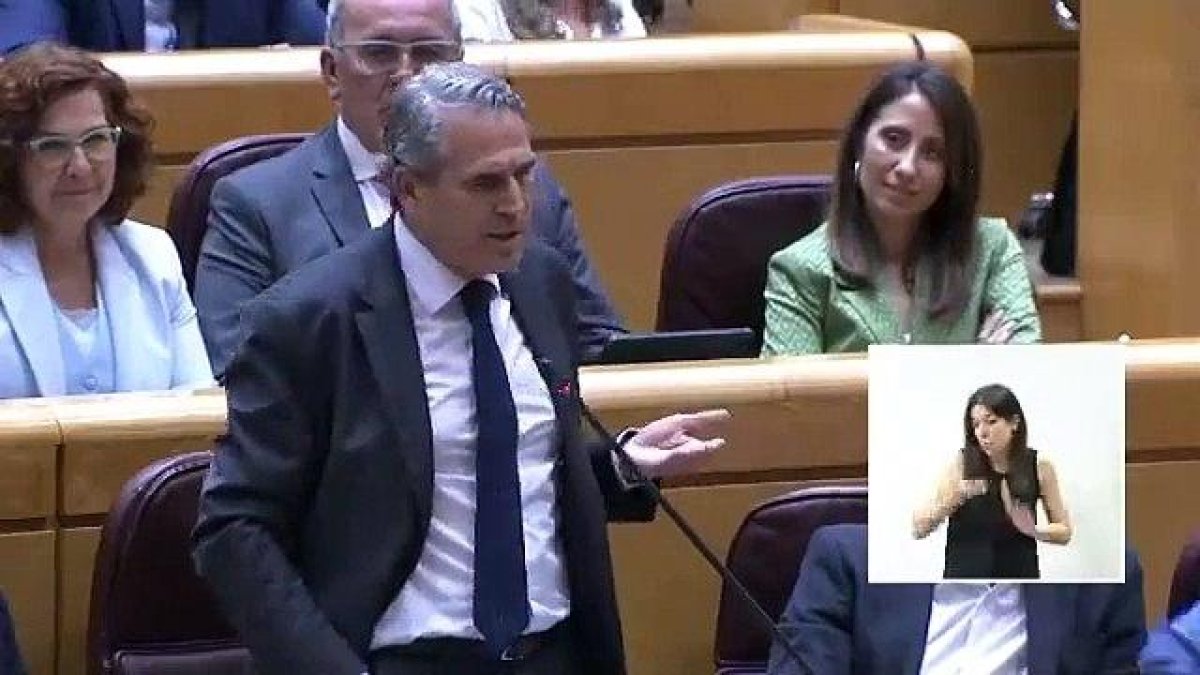Sanz Vitorio llama a Puente