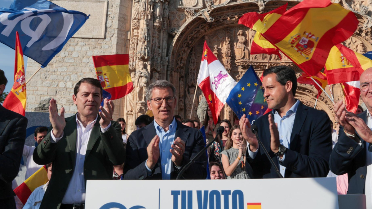 Alfonso Fernández Mañueco, Alberto Núñez Feijóo, Raúl de la Hoz y Jesús Julio Carnero.