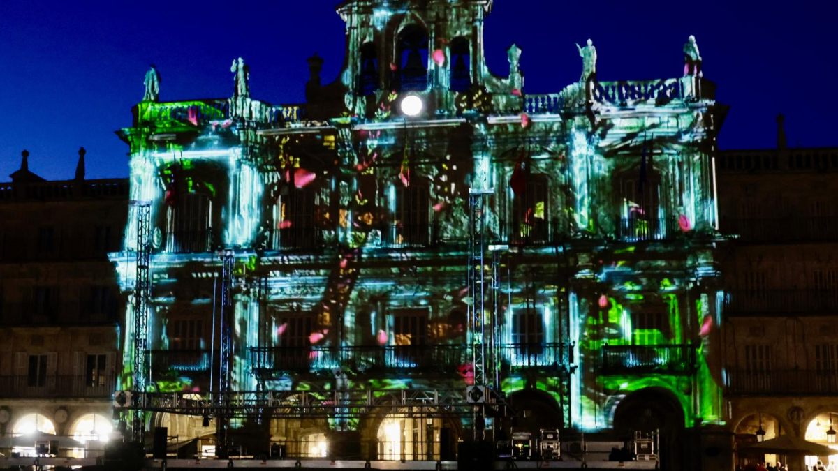 Última jornada del Facyl. En la imagen videomaping infantil en la Plaza Mayor.