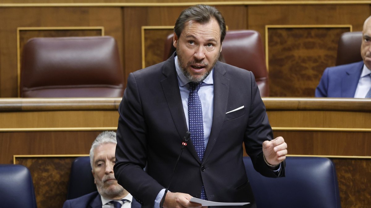 Óscar Puente, en una imagen de archivo durante un pleno del Congreso