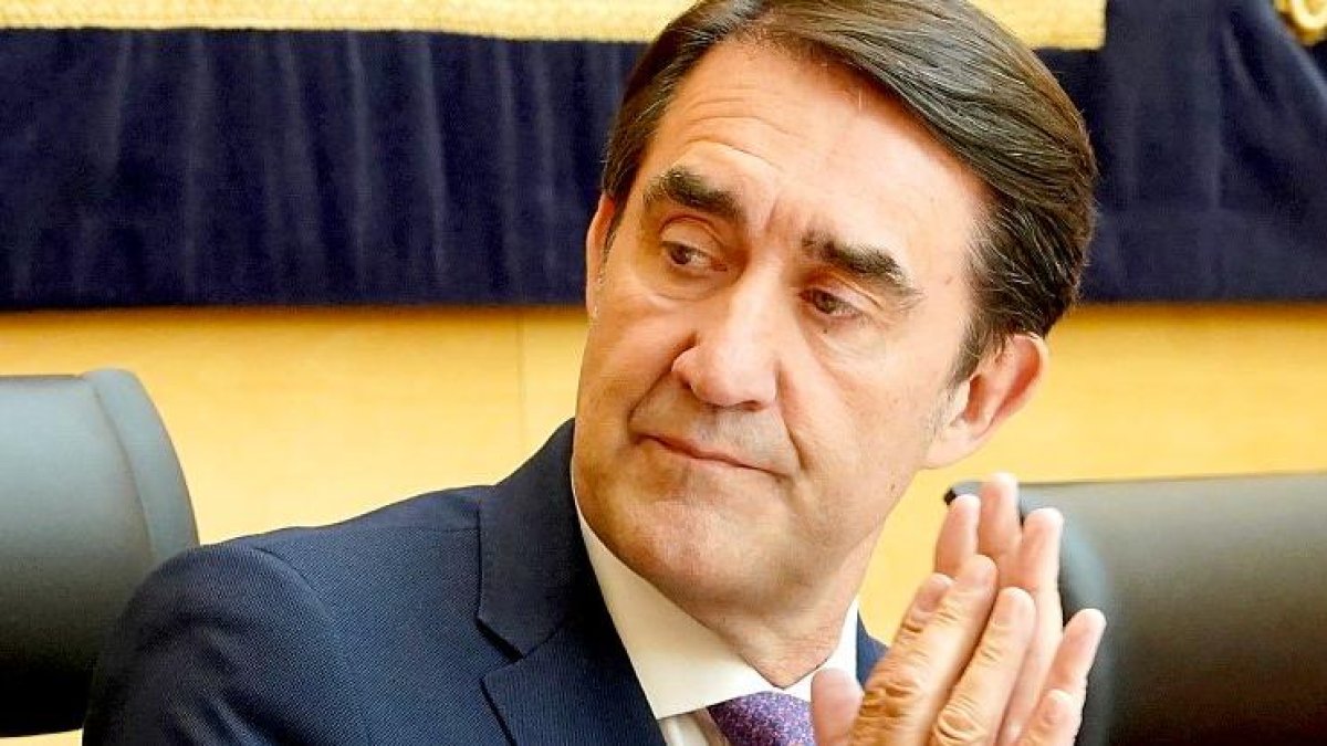 El consejero de Medio Ambiente, Vivienda y Ordenación del Territorio, Juan Carlos Suárez-Quiñones. Imagen  de archivo.