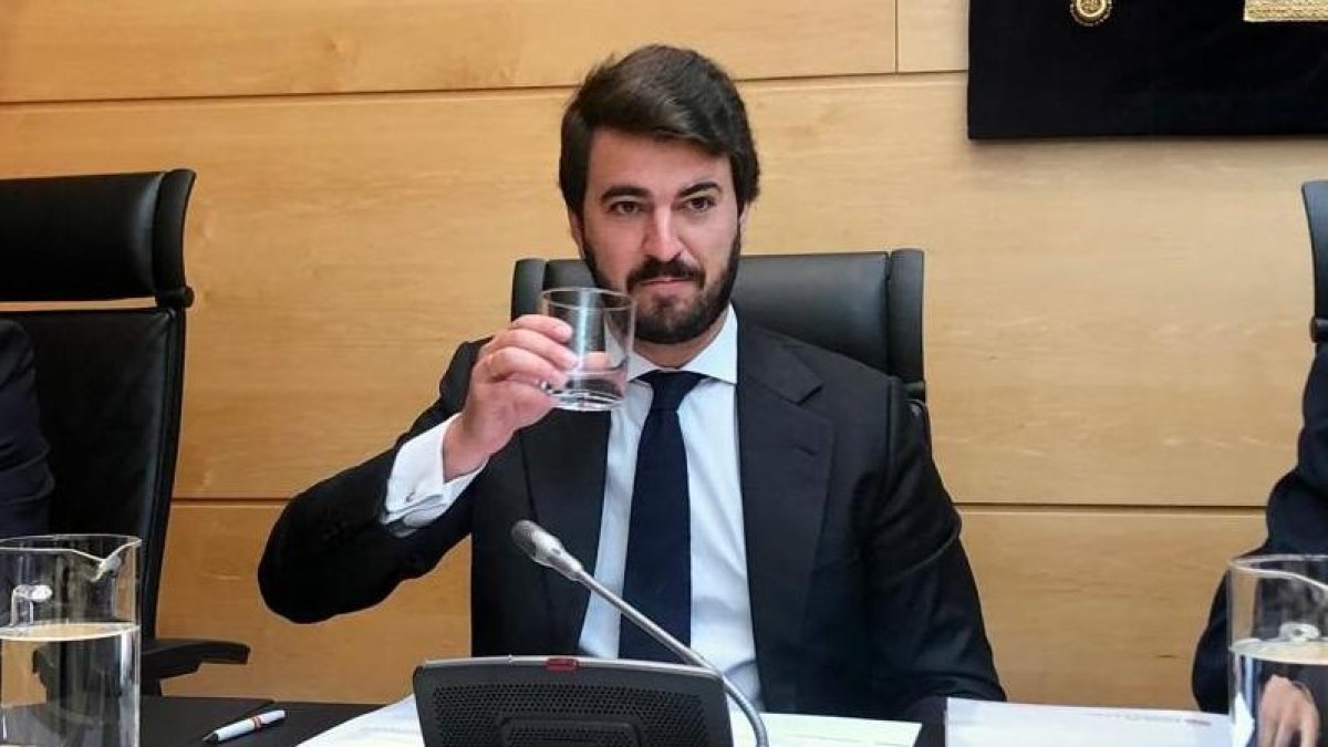 Comparecencia de Juan García-Gallardo en una foto de archivo. EP