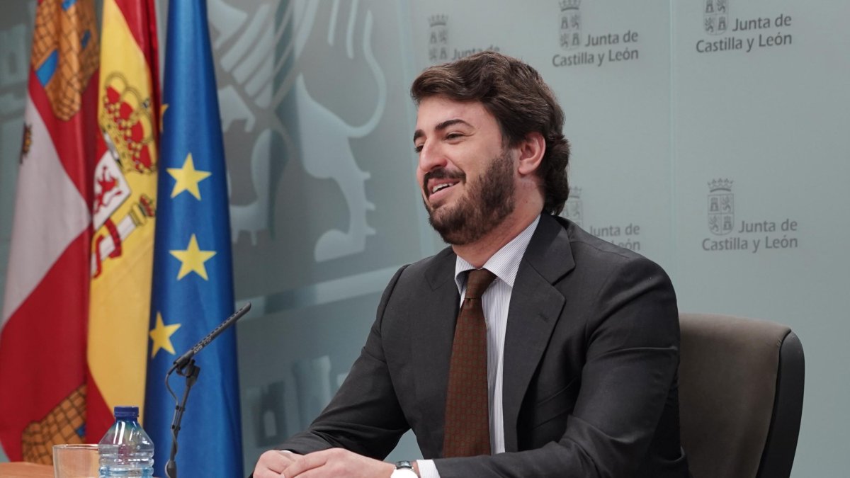 Juan García-Gallardo, en la rueda de prensa para anunciar su dimisión como vicepresidente.