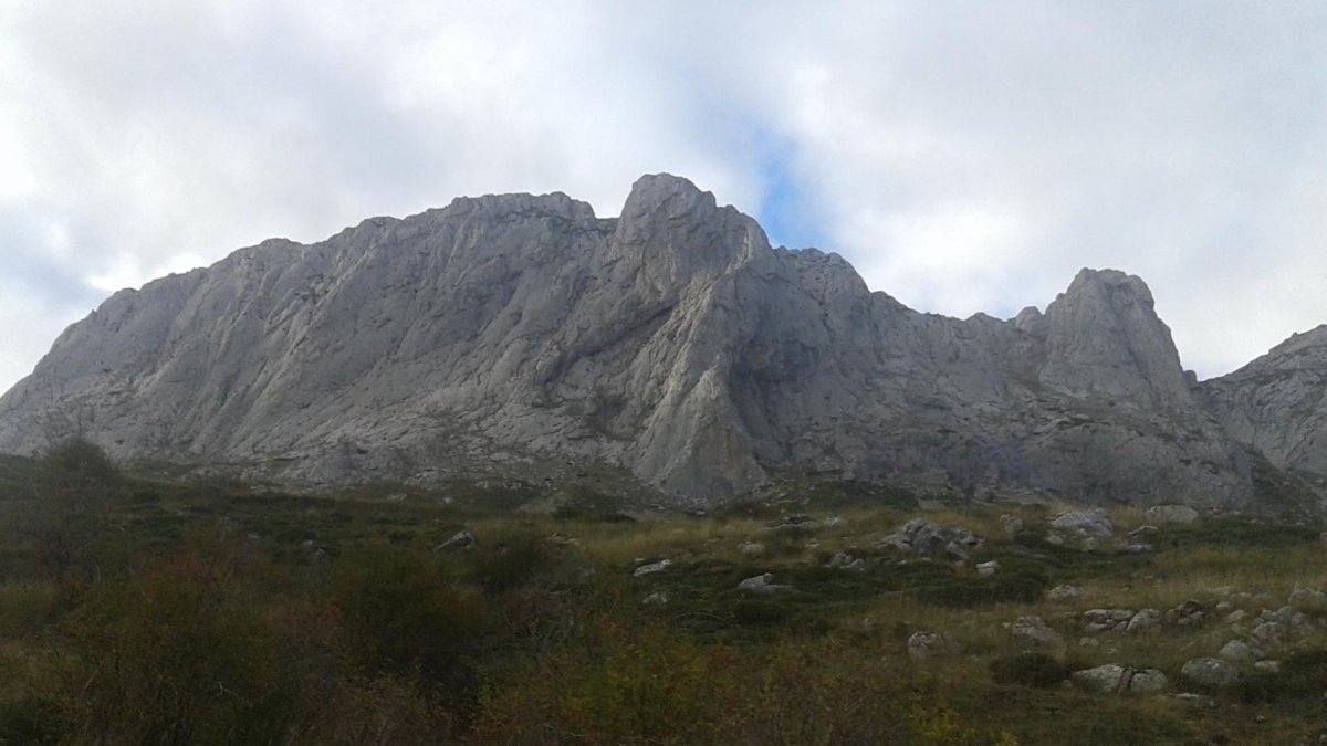 Vista panorámica de Peñas del Prado, en León.