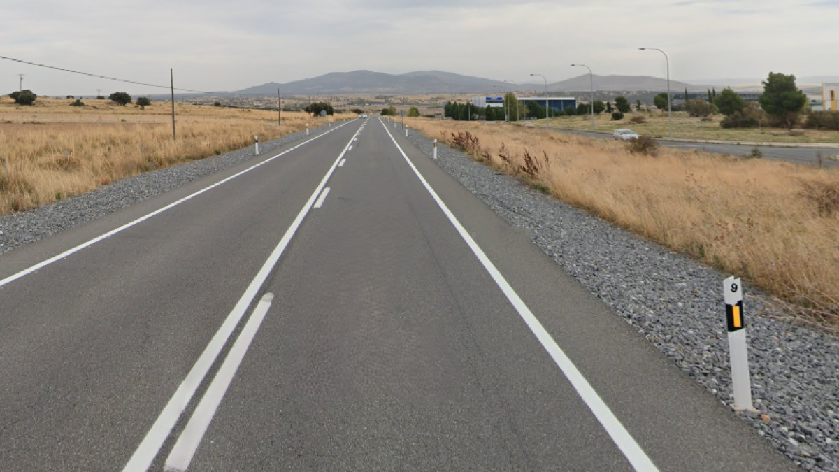 La carretera N-110 en uno de los tramos que será trazado