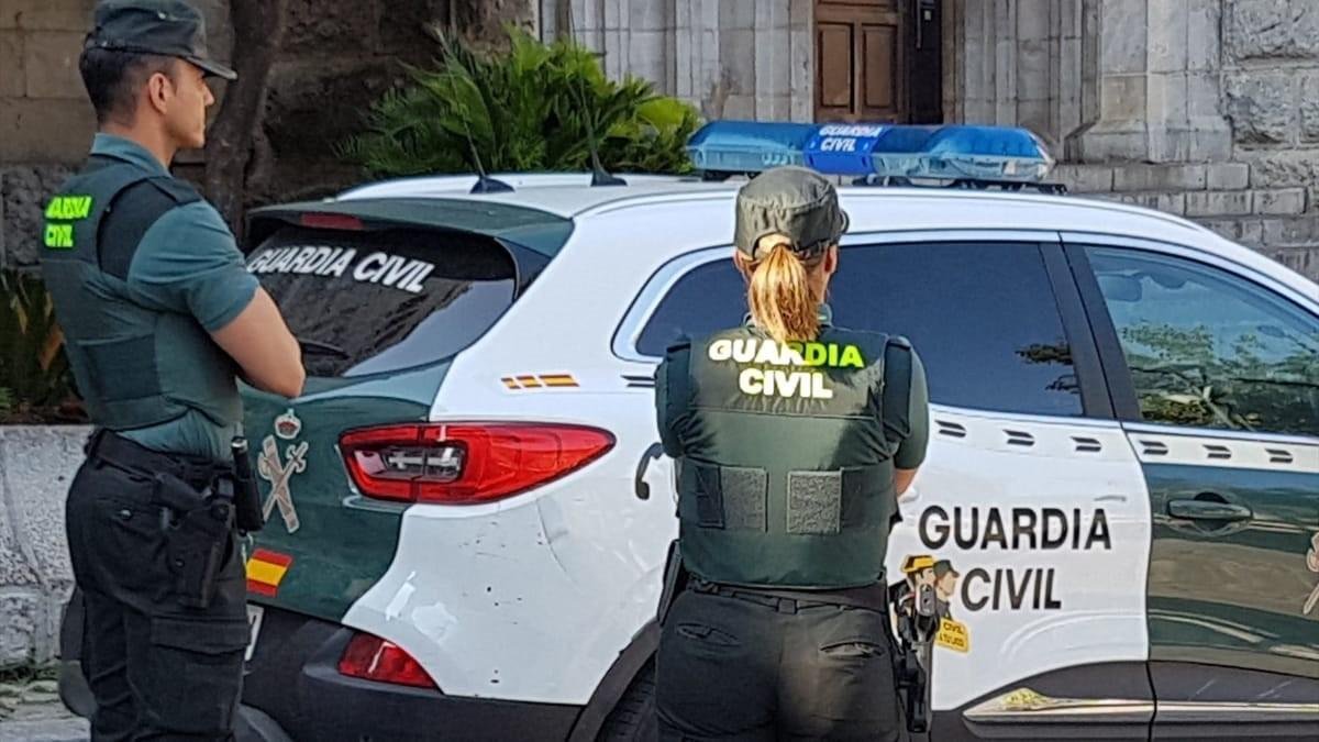 GUARDIA CIVIL - Archivo