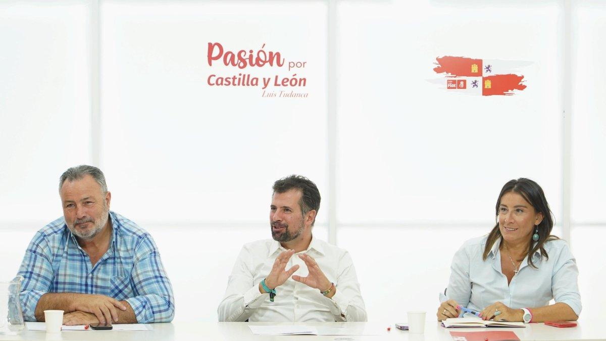Eduardo Morán, Luis Tudanca y Ana Sánchez en la reunión de la Comisión Ejecutiva Autonómica del PSOECyL.