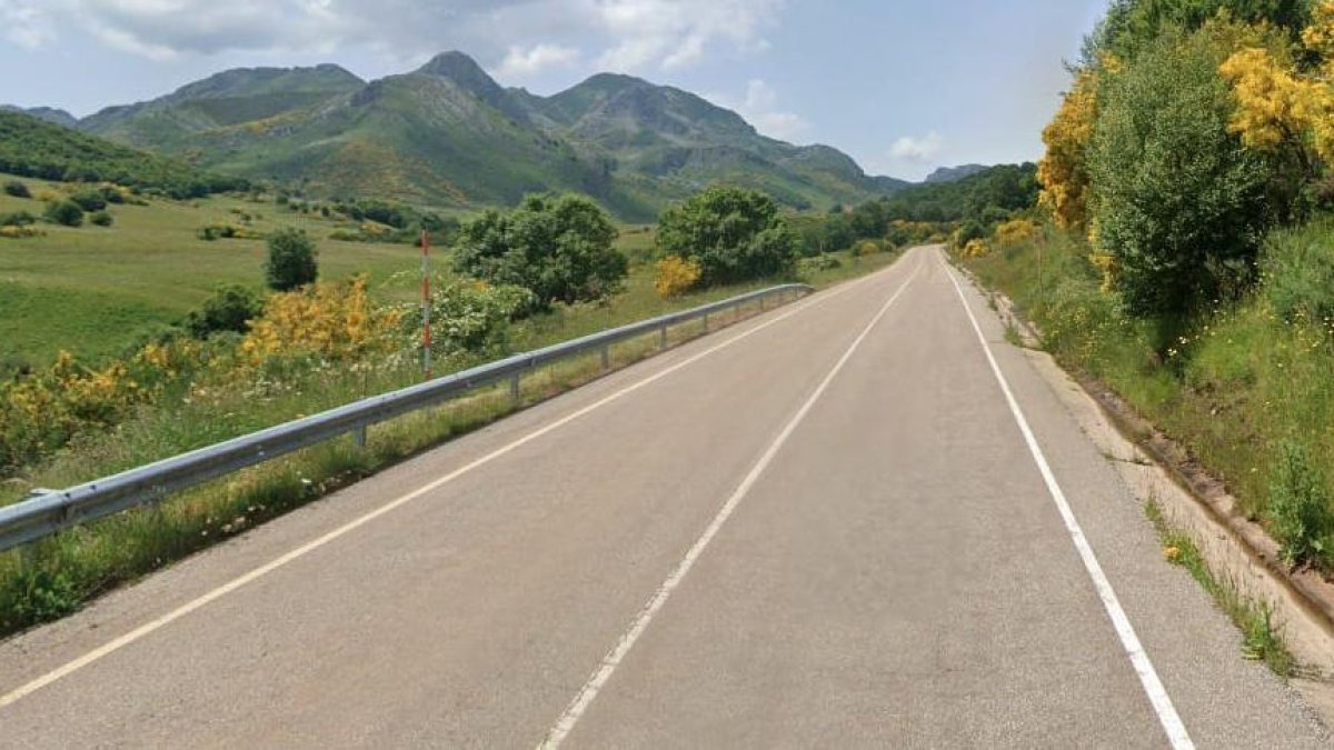 CL-635 a la altura de Maraña (León), donde se produjo el accidente.